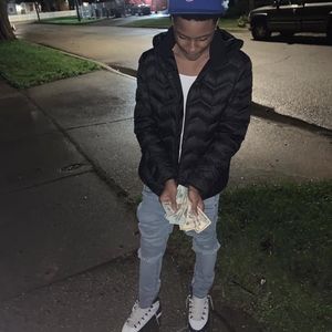 Meet your Posher, Tj capalot